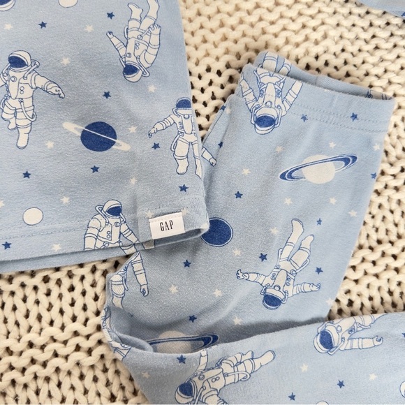 Gap Unisex Blue Astronaut Toddler Pajamas Size 2T - Picture 2 of 3